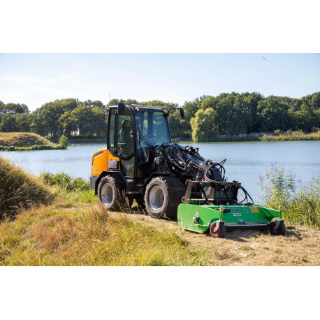 Chargeuse Giant G2700 TELE HD