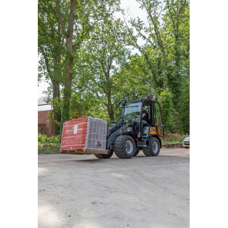 Chargeuse Giant G2500 X-TRA HD