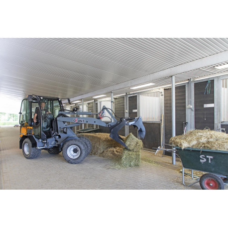 Chargeuse Giant G2700E